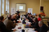 Dr Heliodor Banaszak rozpoczyna wykładową część spotkania